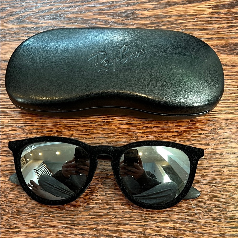 Ray-Ban Black Sunglasses with Case